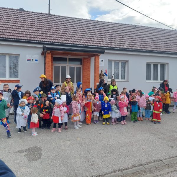 WhatsApp Image 2024 02 16 at 09 55 44 600x600