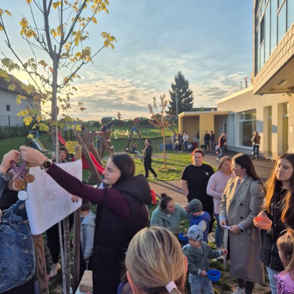 5808e3c4-4c50-4ac8-8351-094e29dca724