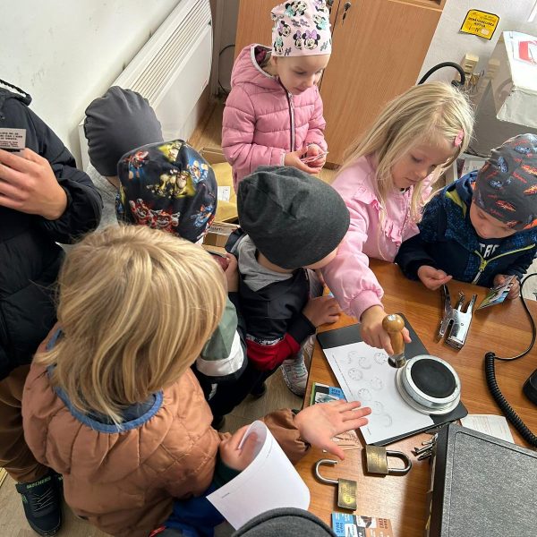 9c5511be-8305-423e-8d67-fb1b94a8d8a1